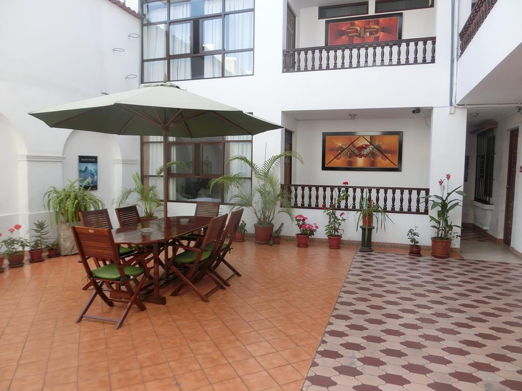 Hotel Miraflores Lodge Lima Exterior photo
