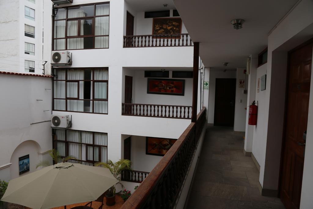 Hotel Miraflores Lodge Lima Exterior photo